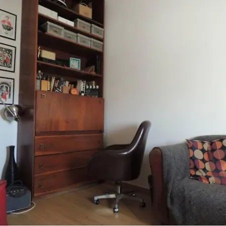 Проживание в семье Welcoming In Flat With Terrace For Cat Lovers *